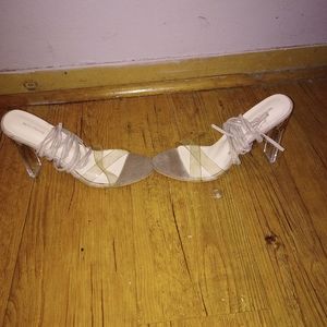 Pretty little things Sandals